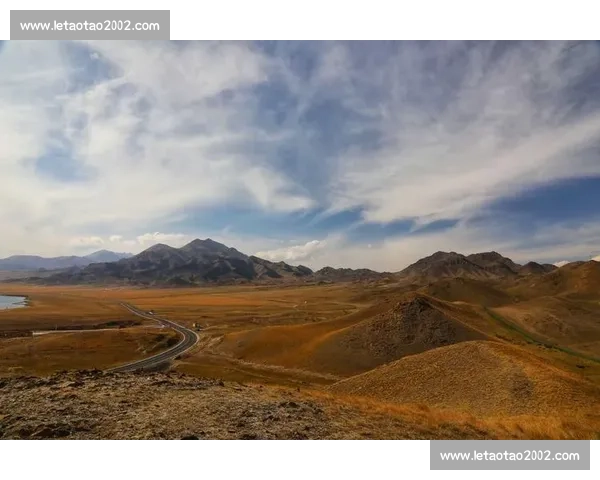 背起百岁奶奶看球赛：116 岁库尔班罕的足球圆梦之旅